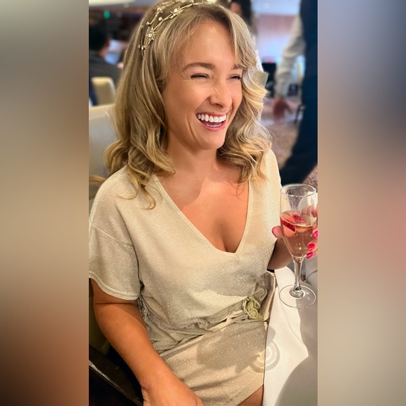 Meet your Posher, Erin - Picture 2 of 5